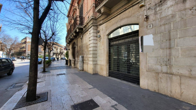 Locale commerciale in affitto/vendita a Andria