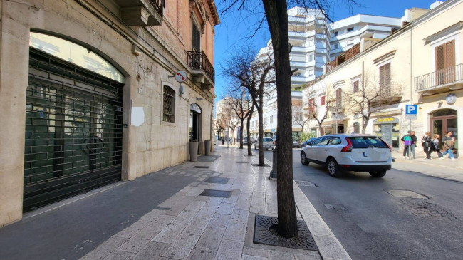 Locale commerciale in affitto/vendita a Andria