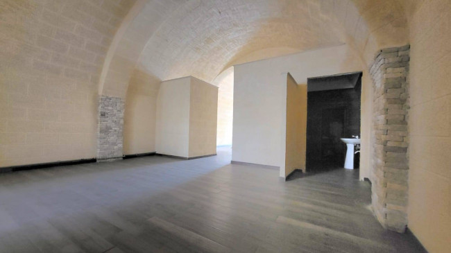 Locale commerciale in affitto a Andria