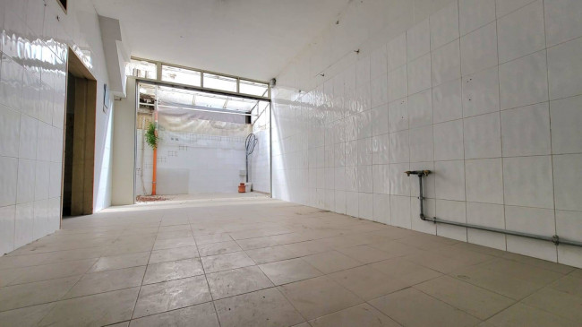 Locale commerciale in affitto a Andria