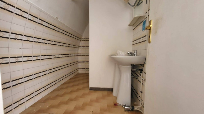 Locale commerciale in affitto a Andria