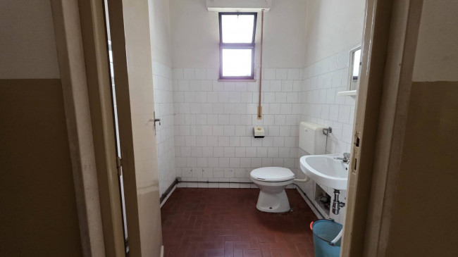 Locale commerciale in affitto a Andria