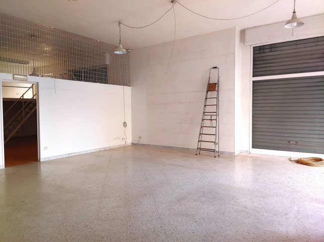 Locale commerciale in vendita a Monopoli