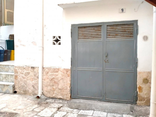 Locale commerciale in vendita a Monopoli