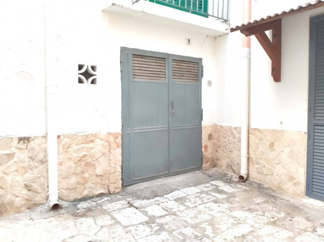 Locale commerciale in vendita a Monopoli