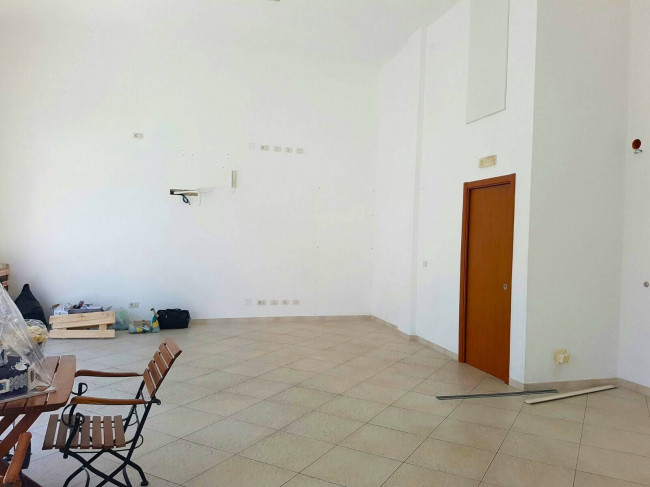 Locale commerciale in vendita a Monopoli