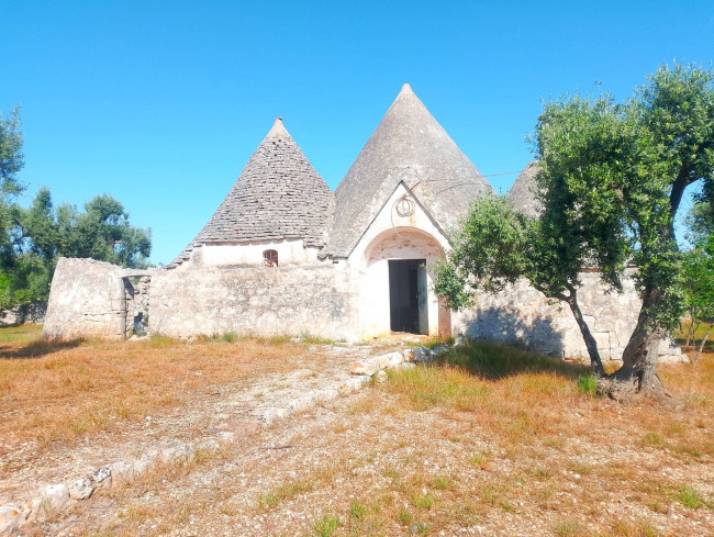 Trulli in vendita a Polignano a Mare