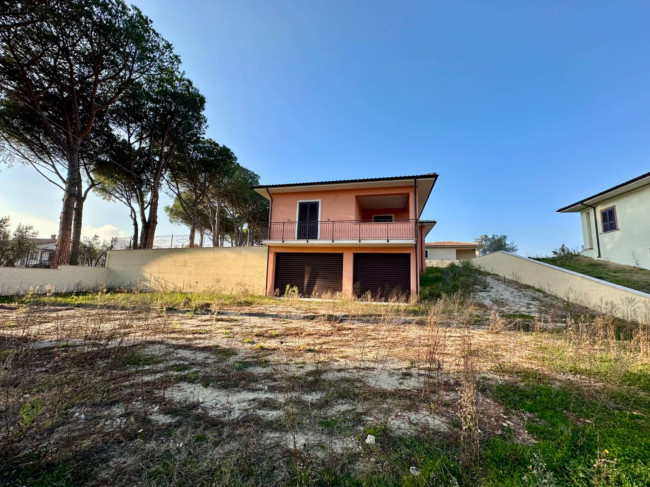 Villa in vendita a Scandriglia