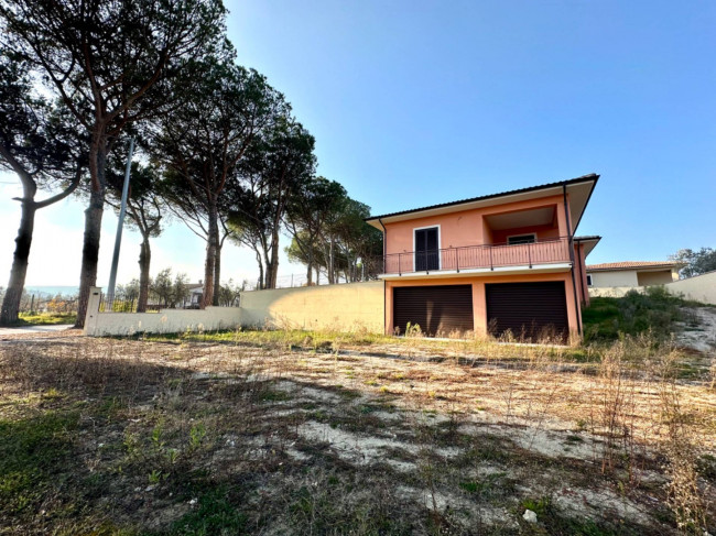 Villa in vendita a Scandriglia