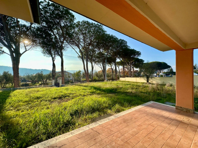 Villa in vendita a Scandriglia