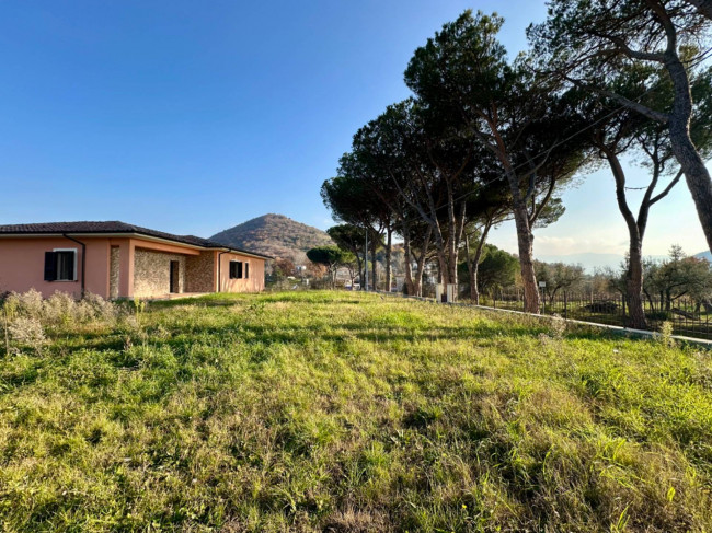 Villa in vendita a Scandriglia