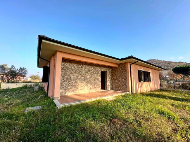 Villa in vendita a Scandriglia