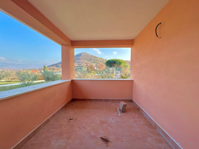 Villa in vendita a Scandriglia