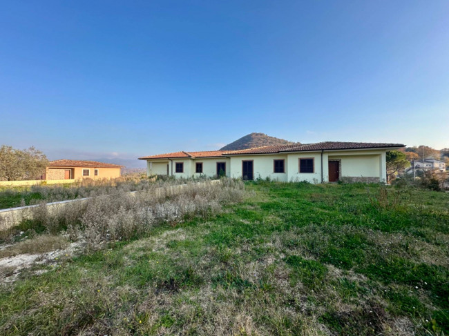 Villa in vendita a Scandriglia