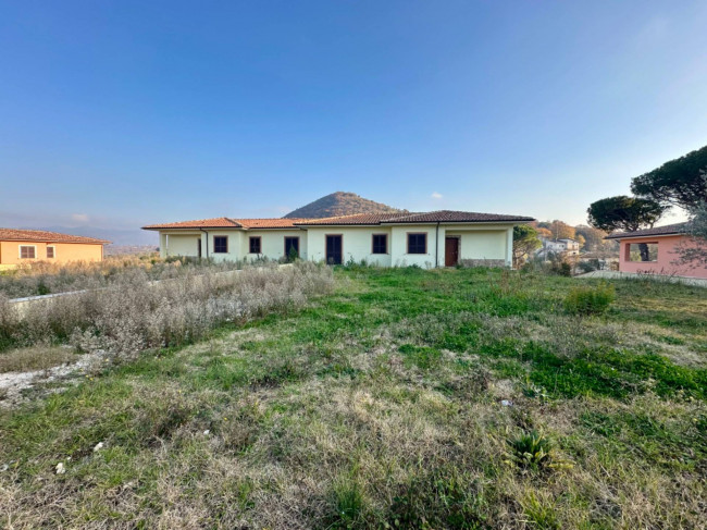 Villa in vendita a Scandriglia