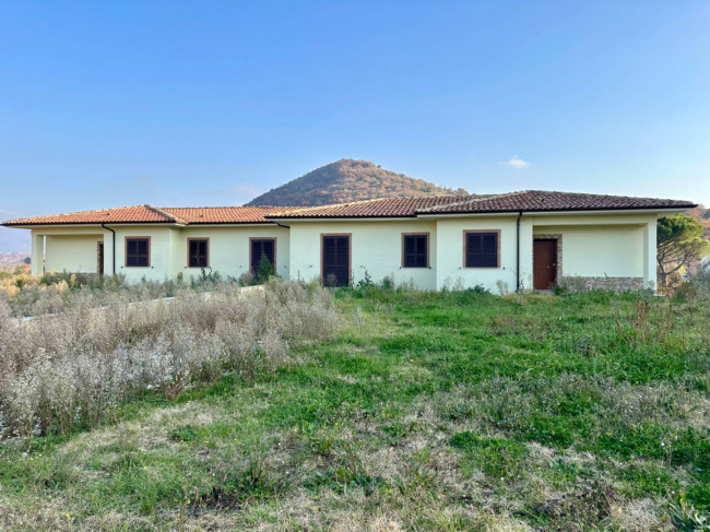 Villa in vendita a Scandriglia