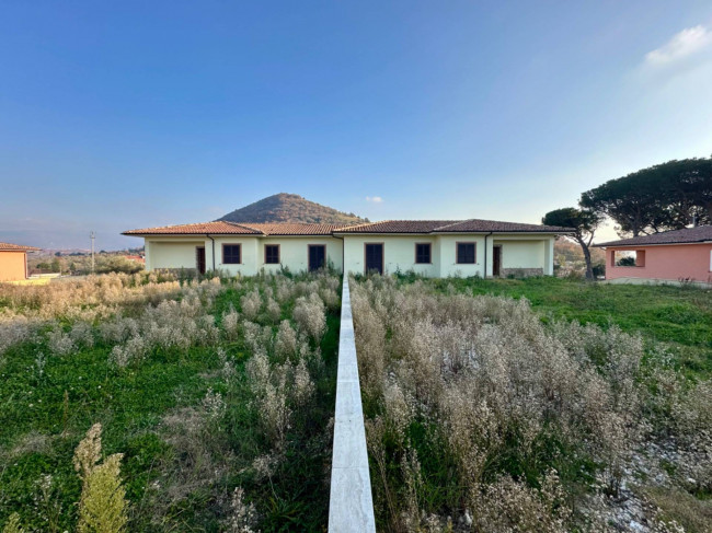 Villa in vendita a Scandriglia