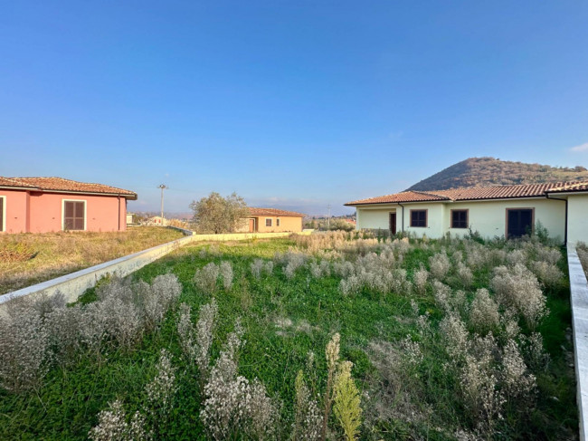 Villa in vendita a Scandriglia