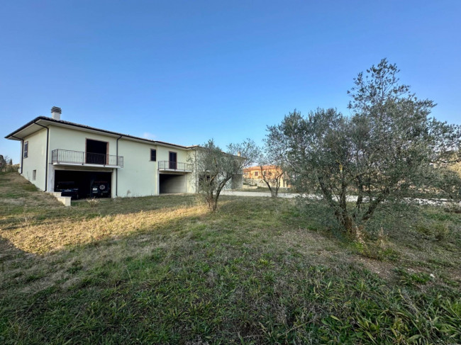 Villa in vendita a Scandriglia