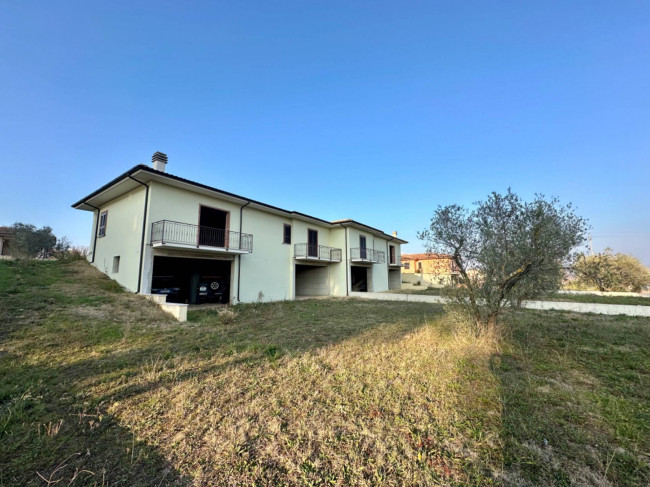 Villa in vendita a Scandriglia