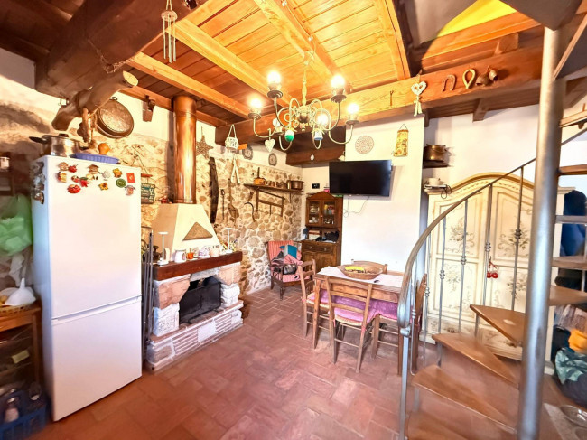 Casa singola in vendita a Castel Sant'Angelo