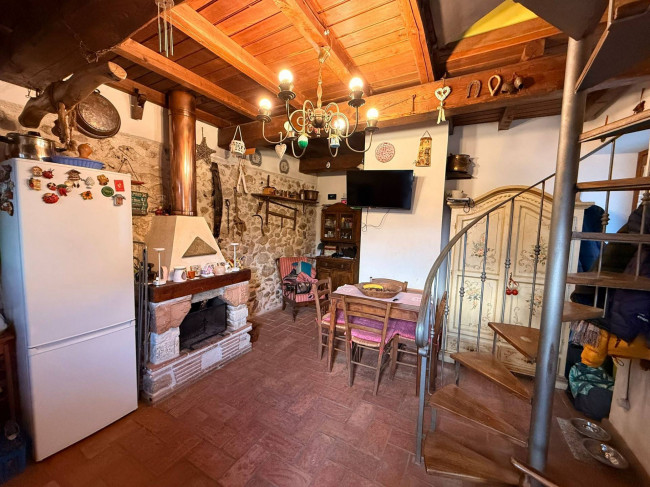 Casa singola in vendita a Castel Sant'Angelo