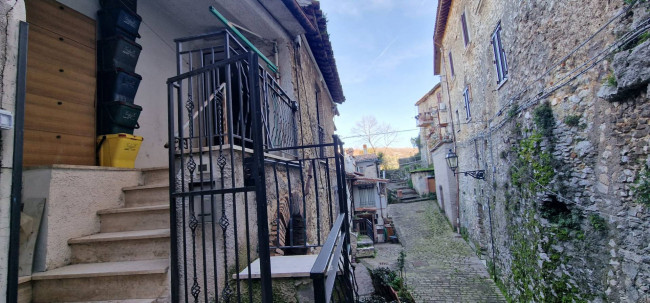 Appartamento in vendita a Casaprota