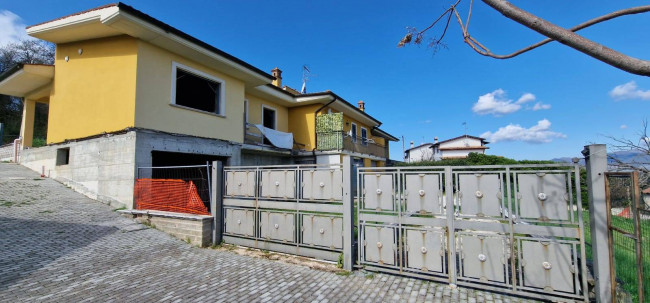 Villette a schiera in vendita a Poggio Nativo