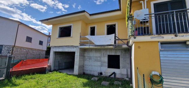 Villette a schiera in vendita a Poggio Nativo