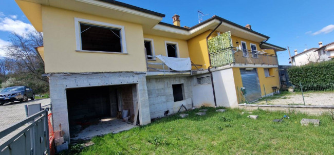 Villette a schiera in vendita a Poggio Nativo