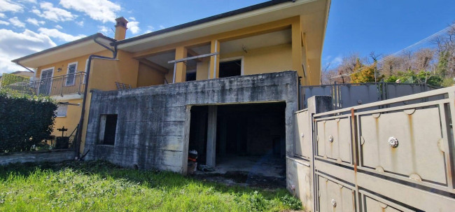 Villette a schiera in vendita a Poggio Nativo
