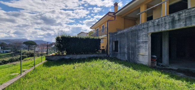 Villette a schiera in vendita a Poggio Nativo