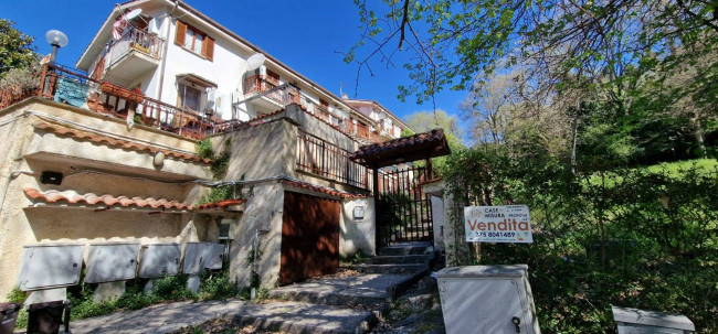 Appartamento in vendita a Scandriglia