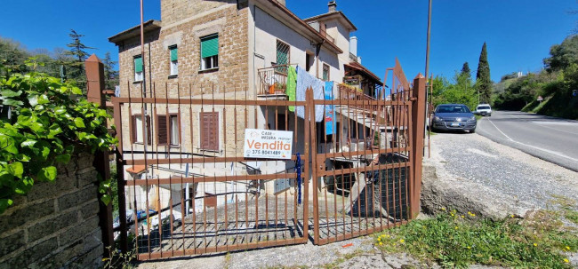 Appartamento in vendita a Toffia