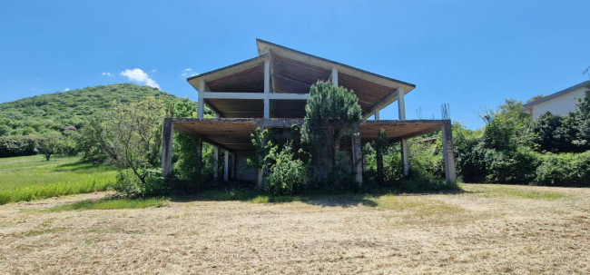 Rustico in vendita a Scandriglia