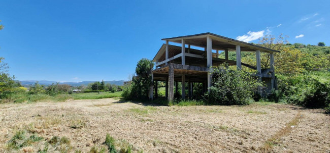 Rustico in vendita a Scandriglia