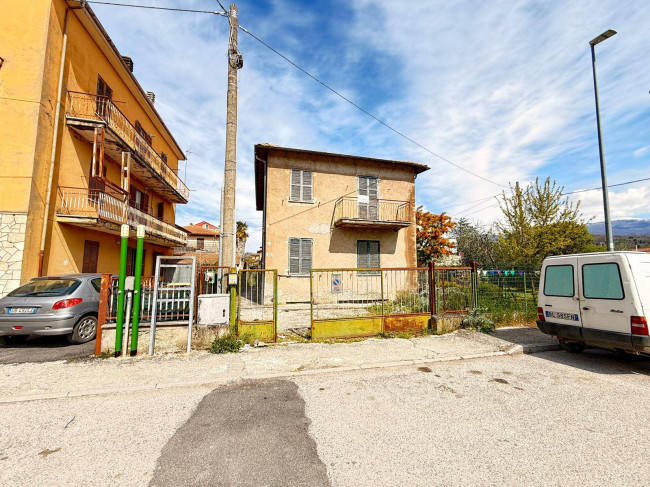 Casa singola in vendita a Rieti