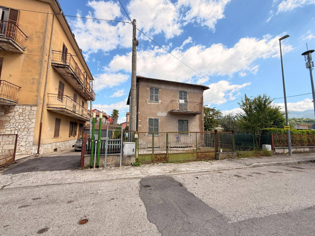 Casa singola in vendita a Rieti