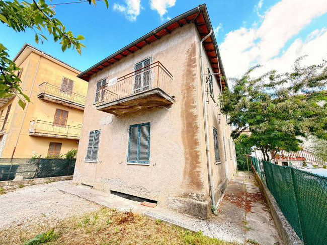 Casa singola in vendita a Rieti
