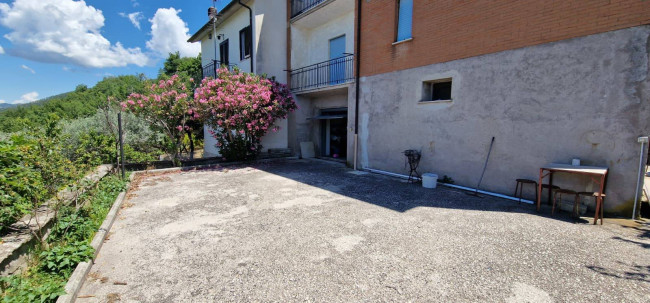 Casa singola in vendita a Casaprota