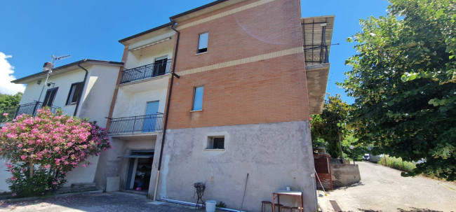 Casa singola in vendita a Casaprota