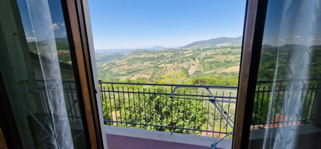 Casa singola in vendita a Casaprota