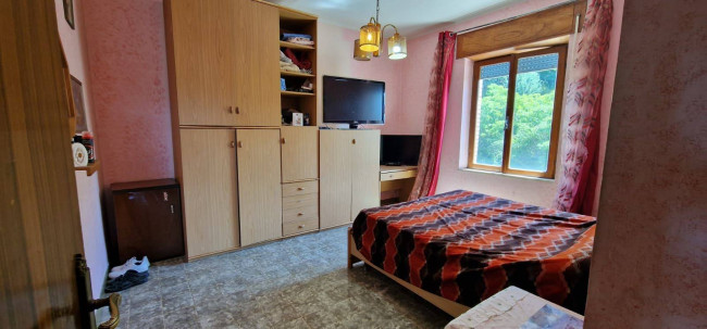 Casa singola in vendita a Casaprota