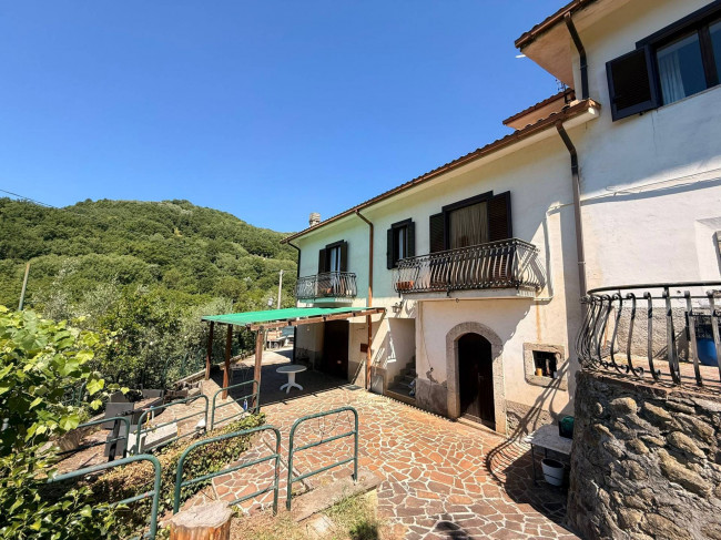 Casa singola in vendita a Borgo Velino
