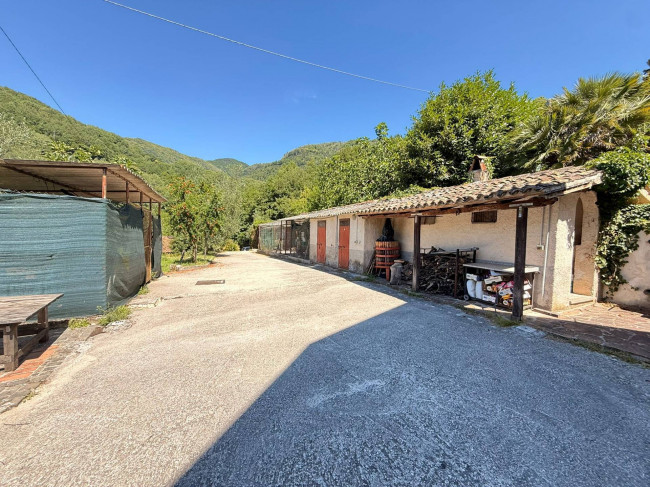 Casa singola in vendita a Borgo Velino