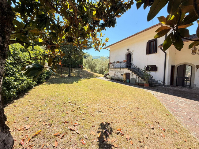 Casa singola in vendita a Borgo Velino