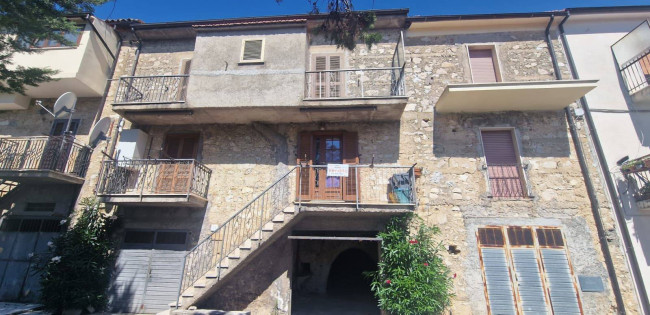 Appartamento in vendita a Casaprota