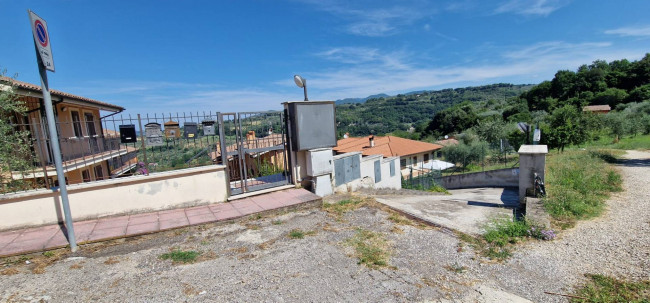 Villette a schiera in vendita a Toffia