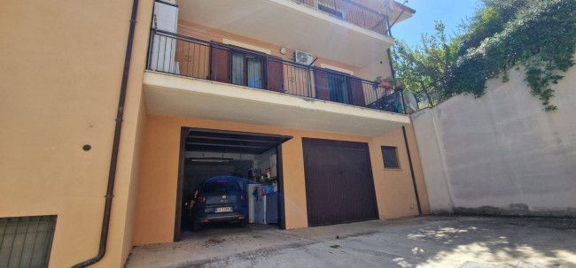 Villette a schiera in vendita a Toffia