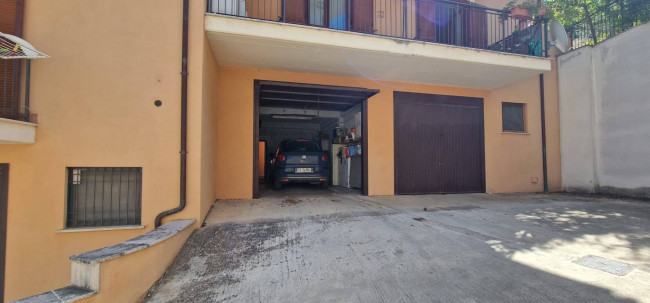 Villette a schiera in vendita a Toffia